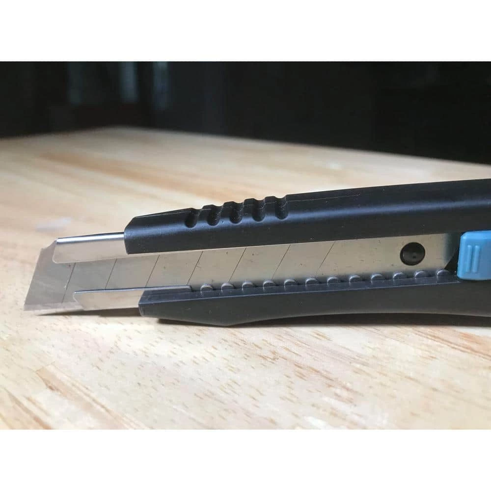 18 mm and 9 mm Snap-Off Knife Set (2-Piece) by Anvil 4 18 mm and 9 mm Snap-Off Knife Set (2-Piece) by Anvil - Image 2